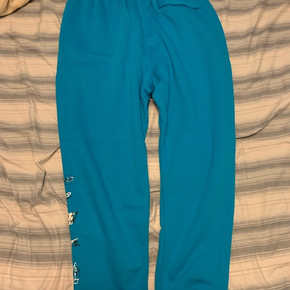 Blue Nike Sweats. never worn - Picture 2 of 2